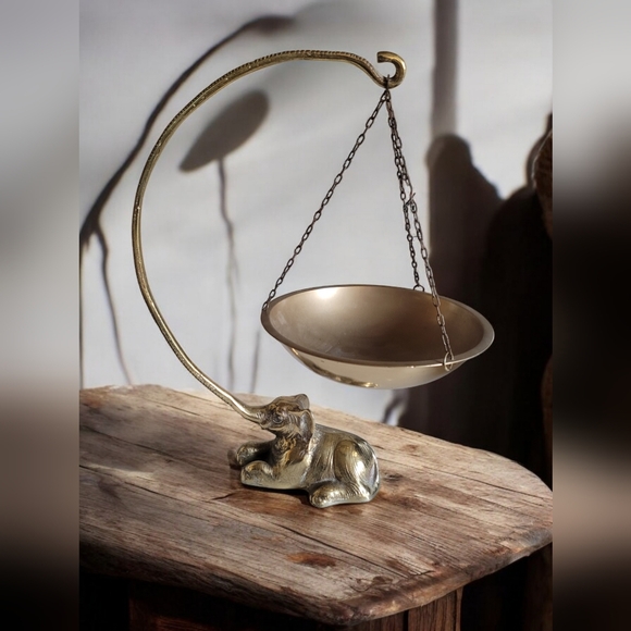 Brass Elephant Trunk Up Hanging Candy Dish Jewlery Dish 14.5
